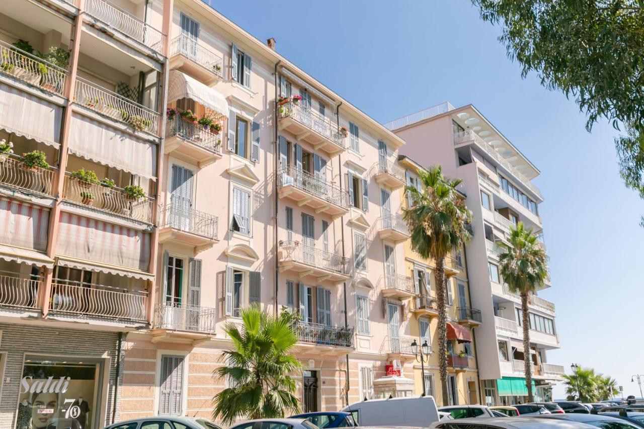 Ventimiglia City Center With Sea View Buitenkant foto